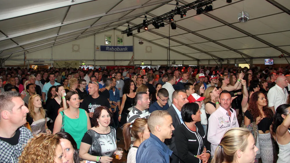 mp feesten 2014 mega 90s pary