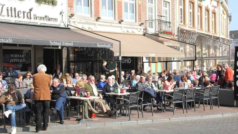 ms43lskxsm7z4004ah5ech9oj zonnig terras op 8 maart 2014 warmterecord