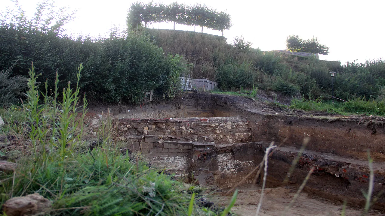 muur rondeel opgraving bij fort sanderbout augustus 2019