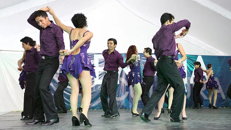 n0l7mvmfpyr2o2g640xeqojsy salsa dansers