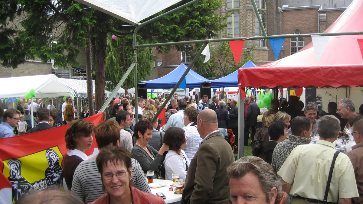 n1eczw8s51ufqqgqhxu68tcgl torenfeesten oud geleen16 9