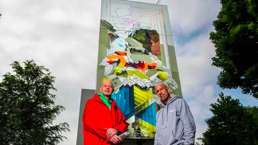 nash en mr june voor de mural in wording