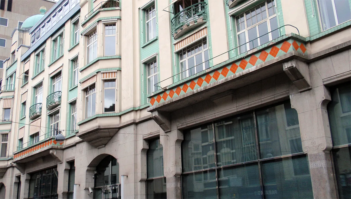 nieuwspoort den haag effeietsanders cc by sa 30 nl via wikimedia commons