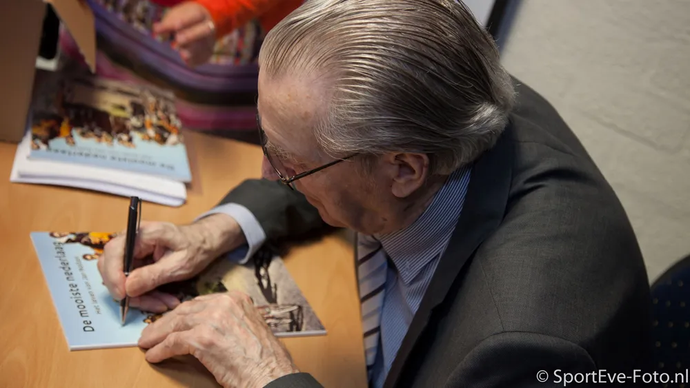 o3rmsj9oy8sht1u6236dzjwr2 jan 36 signeert