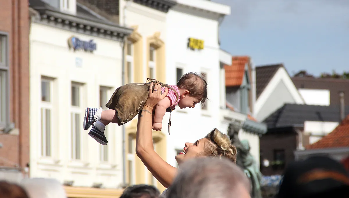 oktoberfeestmodeshow 2017 00