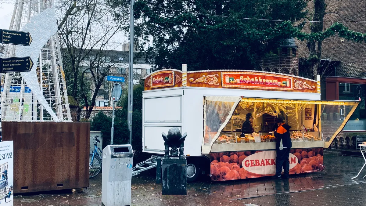 oliebollenkraam voorstad