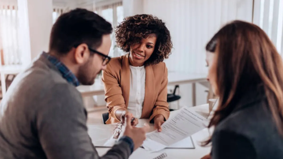 ondertekening leasecontract cc0 via pexels