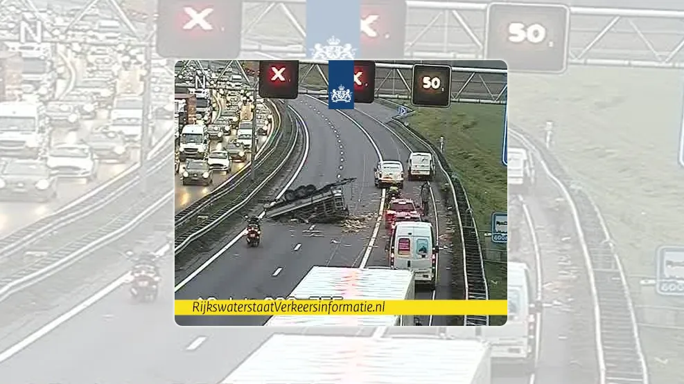 ongeval a2 met aanhanger met pallets 6 december 2018