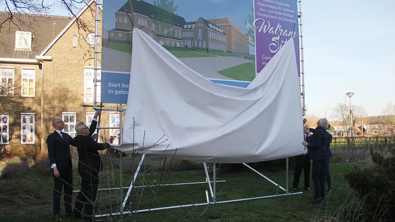 onthulling bouwbord chinees gezondheids en cultuur centrum