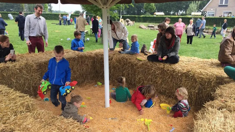 open dag melkveeboerderij in dieteren campina