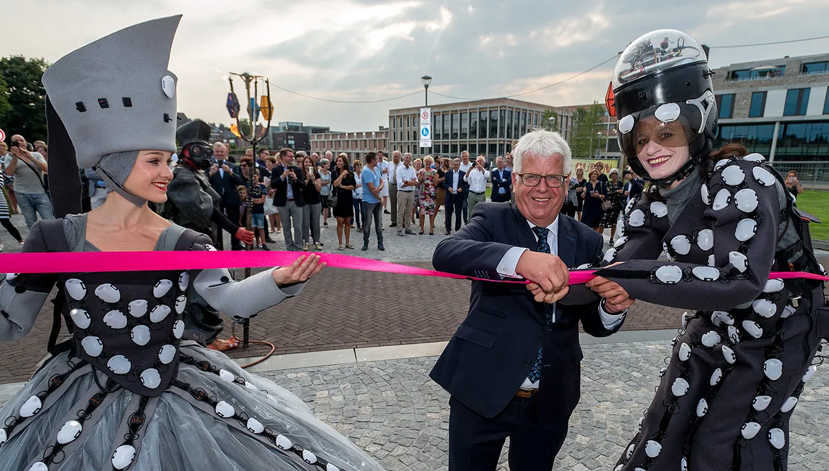 opening openbare ruimte ligne