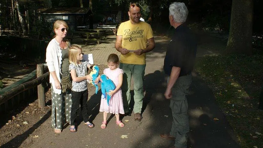 ouf6xad7uz8lf7kkl1p02b50b 60000ste bezoeker kasteelpark born