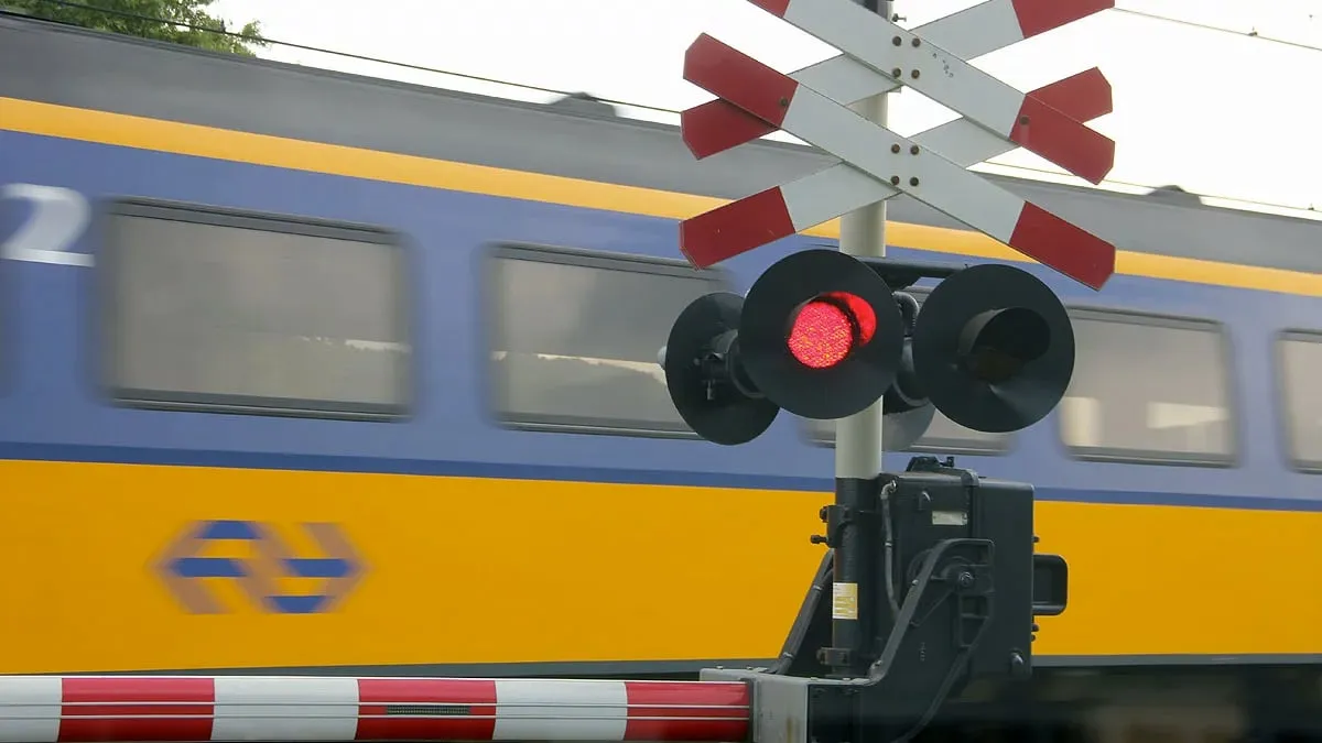 overweg knippend licht trein1