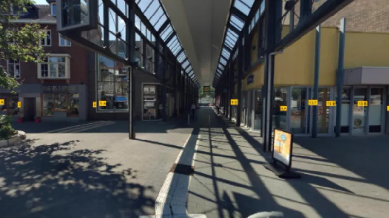 passage van annastraat naar koningsplein geleeen