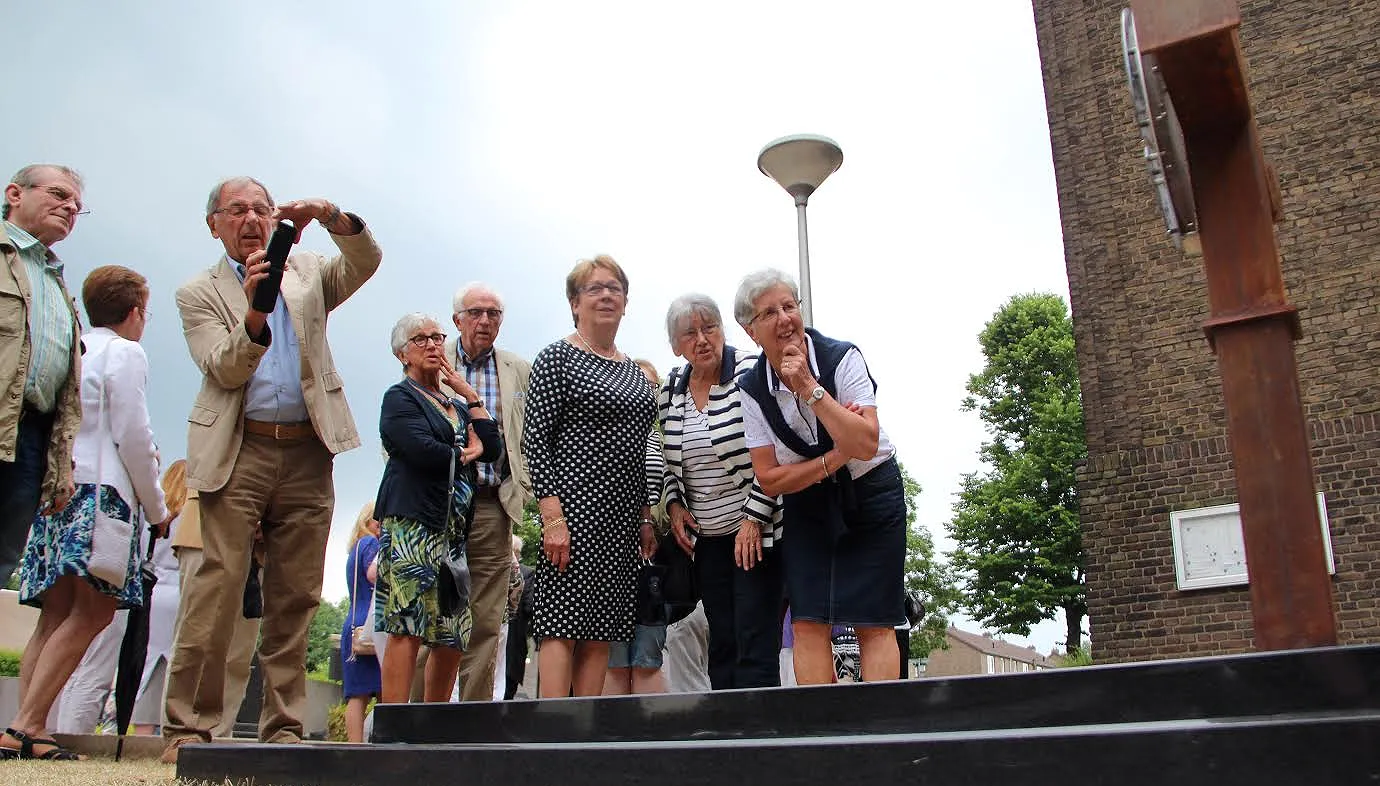 pater karel 10 jaar heilig 7