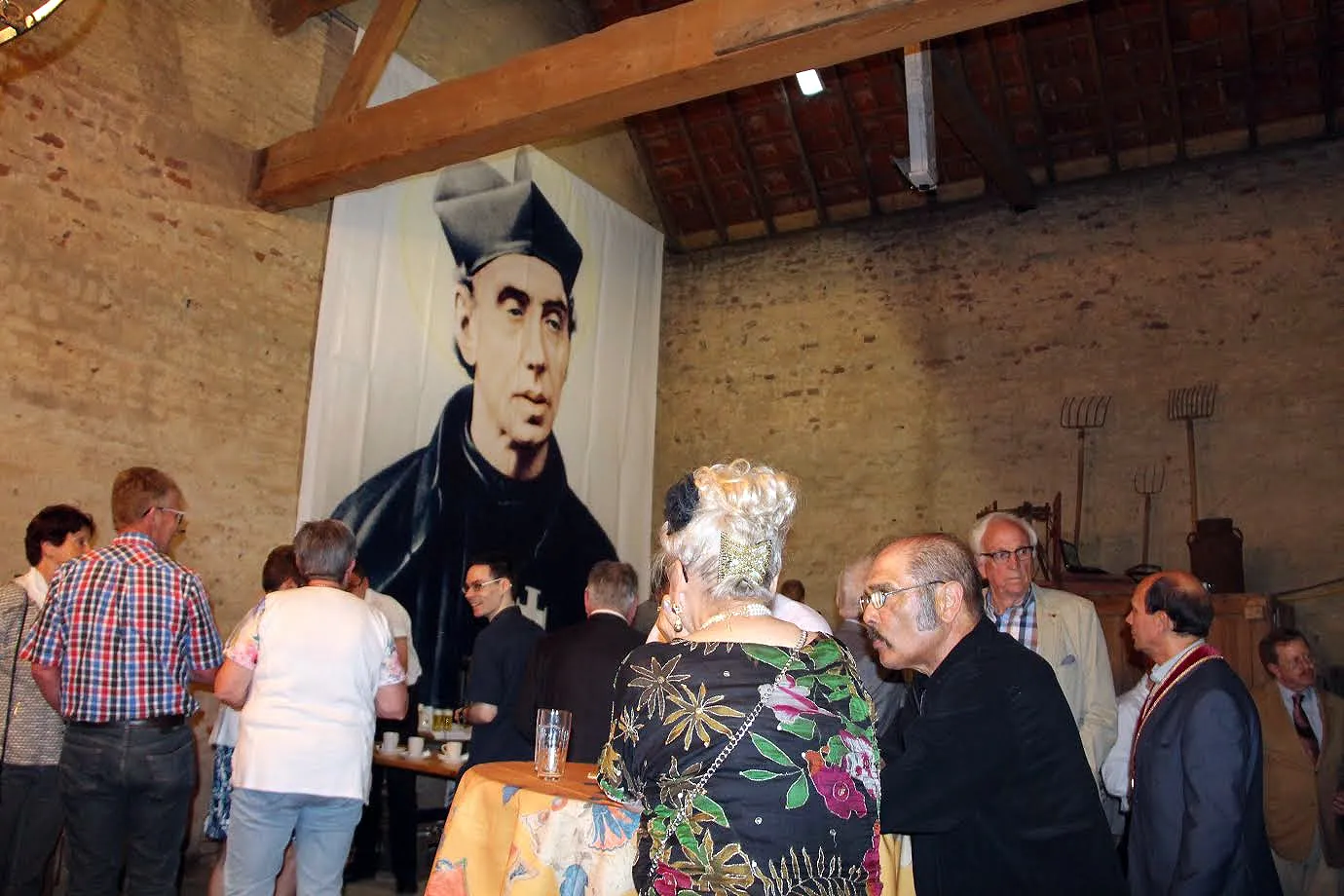 pater karel 10 jaar heilig 9