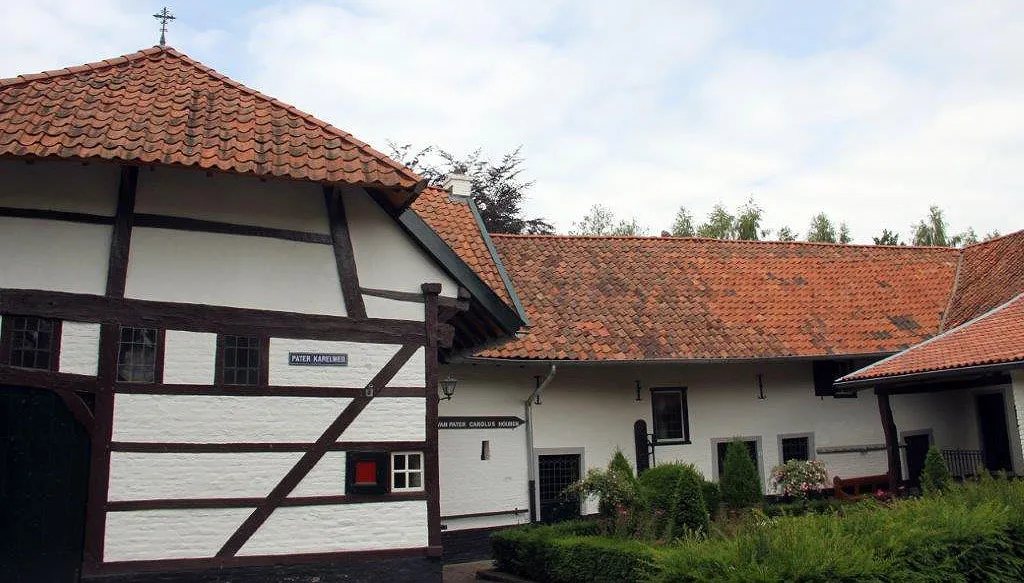 pater karelhoeve munstgergeleen