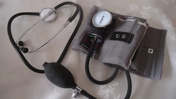 pbcovydj7iicqkxutjduug84t bloeddrukmeter en stethoscoop