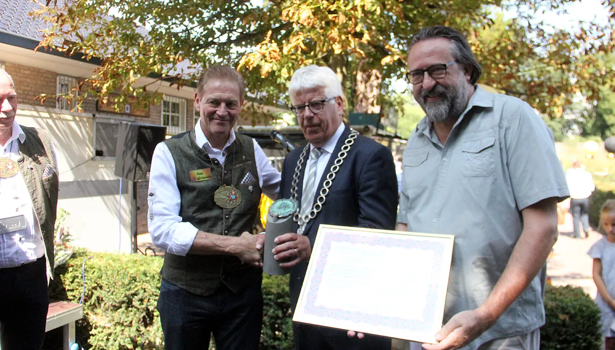 penning van verdienste voor trumke en trootje