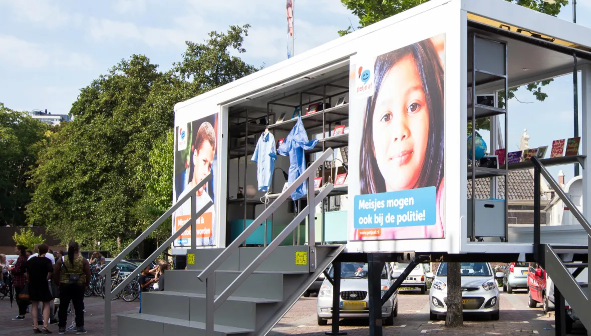 petje af actie op wielerbaan glanerbrook