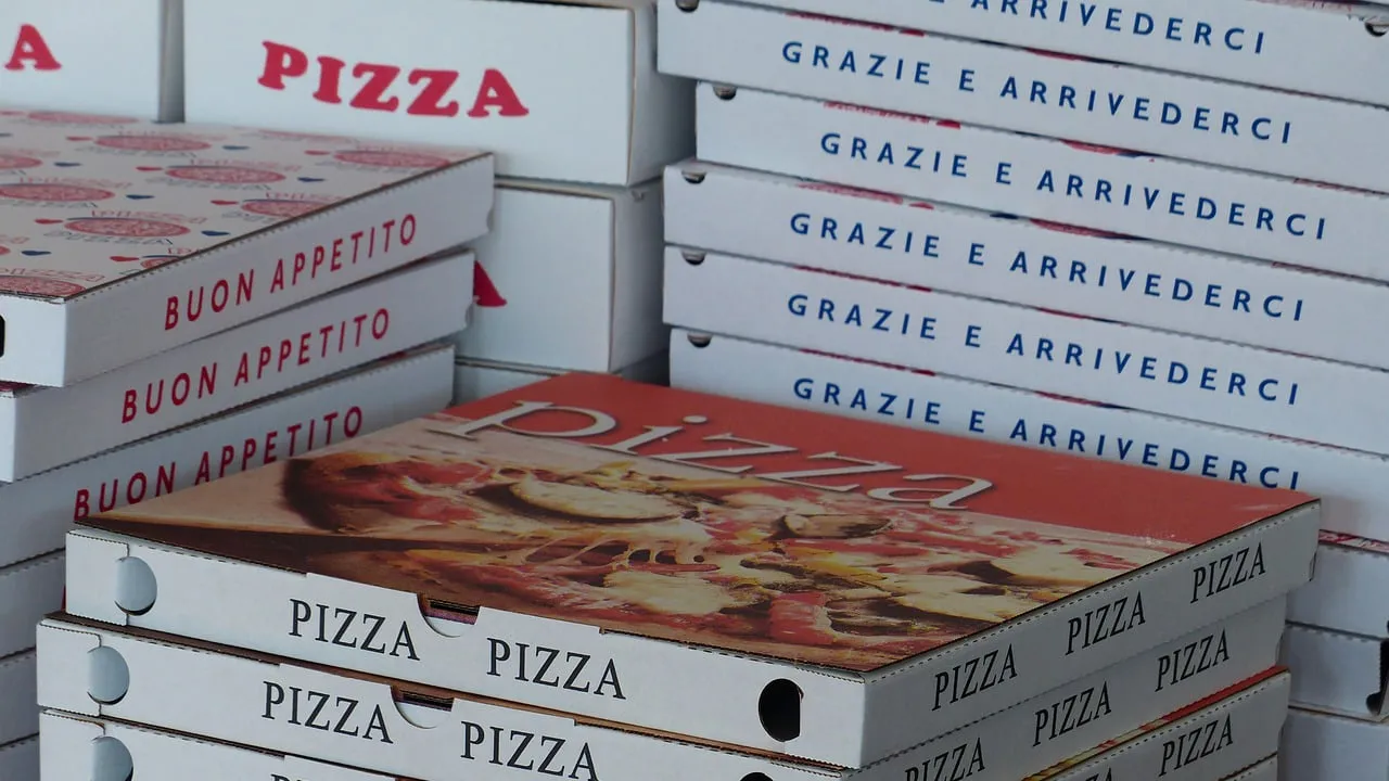 pizza dozen cc0 pixabay