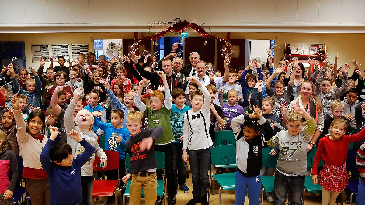 pkgrne54e0jqojuuh4d6authe 70 000 vuurwerkbrillen voor basisschoolleerlingen pearle optic