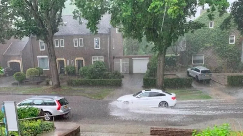 plensbui en wateroverlast