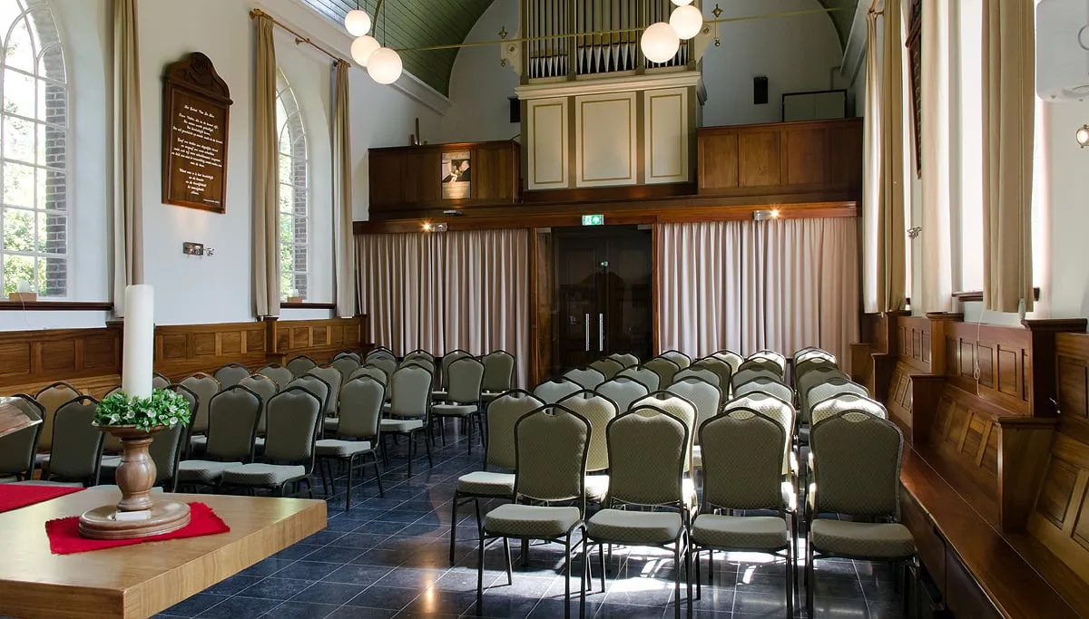 podiumkerkje na renovatie 2015 1