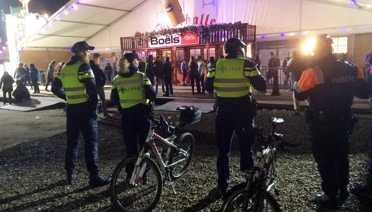 politie op oktoberfeest