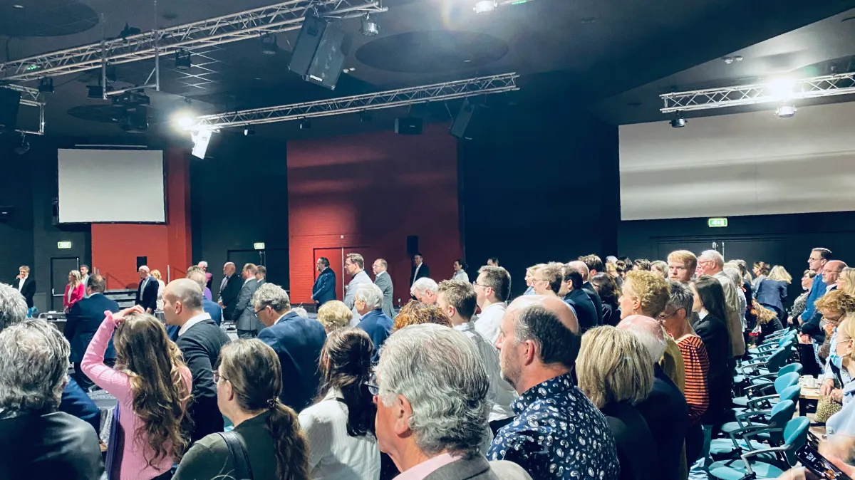 publiek bij installeren nieuwe raad 2022