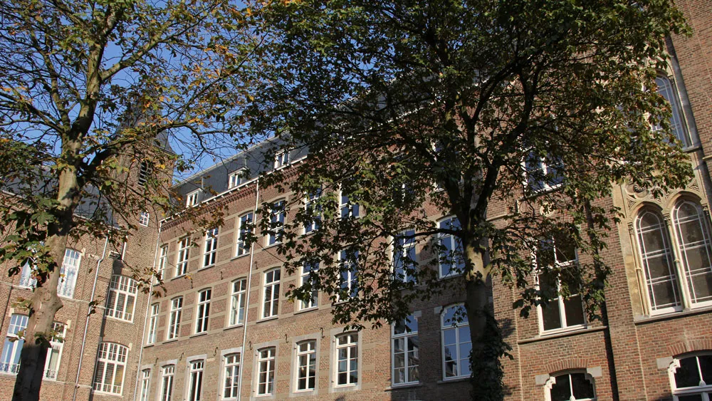 q6gccc12zxegcm5vplzy0ebv9 kerken kloosters en kastelen in sittard geleen 2