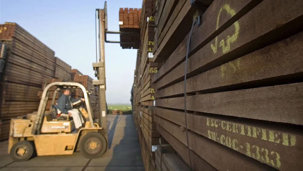 q9mffk5l9zovoi7h7dnungfe7 heftruckarbeidersfabriekvorkheftruckwerkeneconomiehqfoto