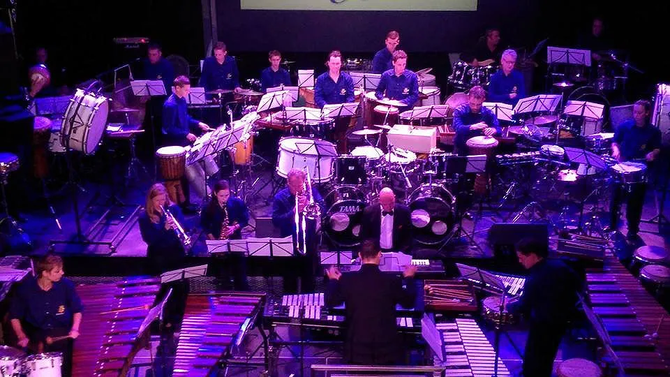 qs8qro921gihcd1fnvql79bn6 drumband philharmonie 60 jaar jong 2