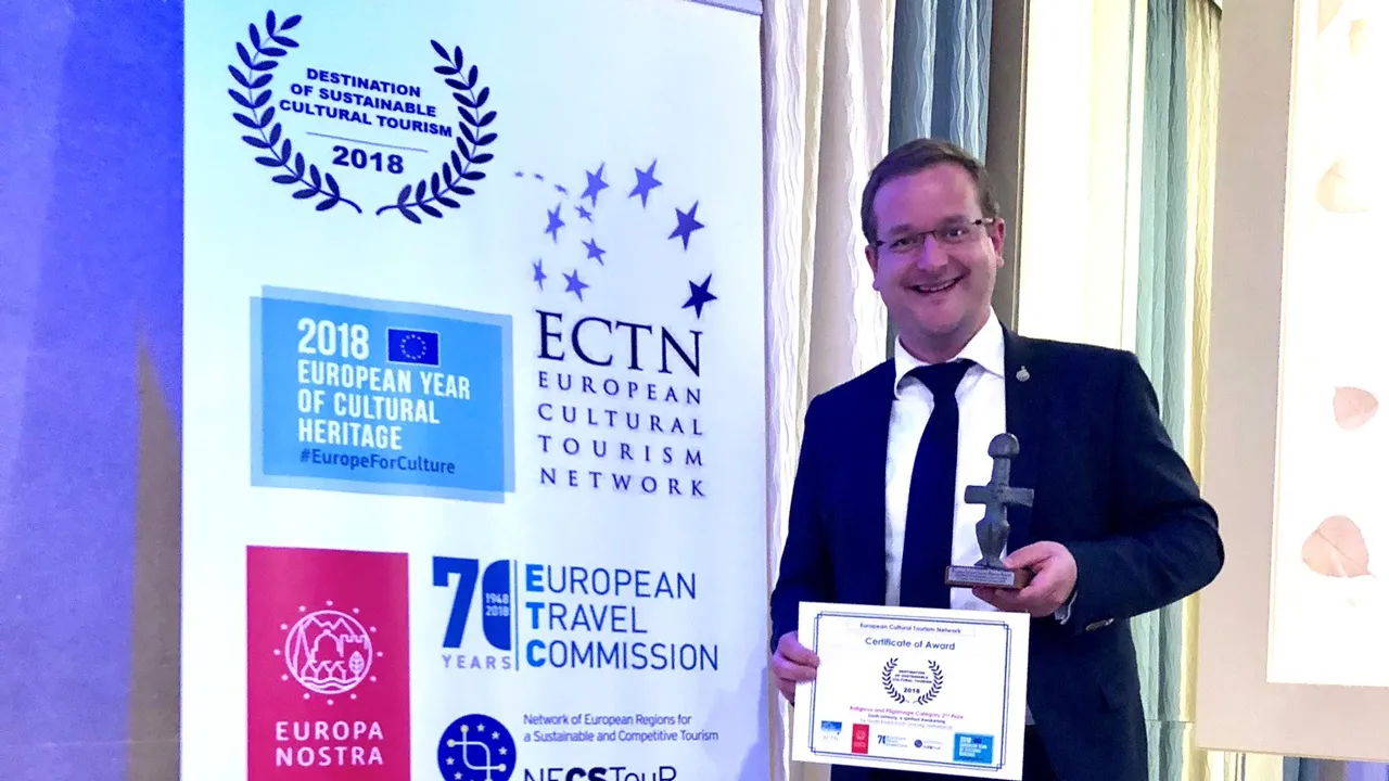 ramon lucassen neemt prijs in ontvangst 002