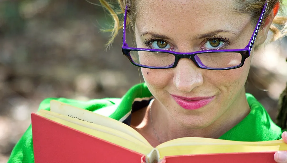 reading girl boek voorlezen
