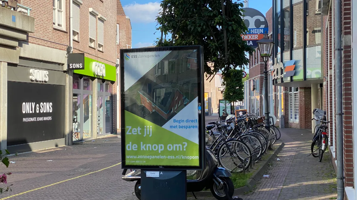 reclamevitrine walstraat sittard