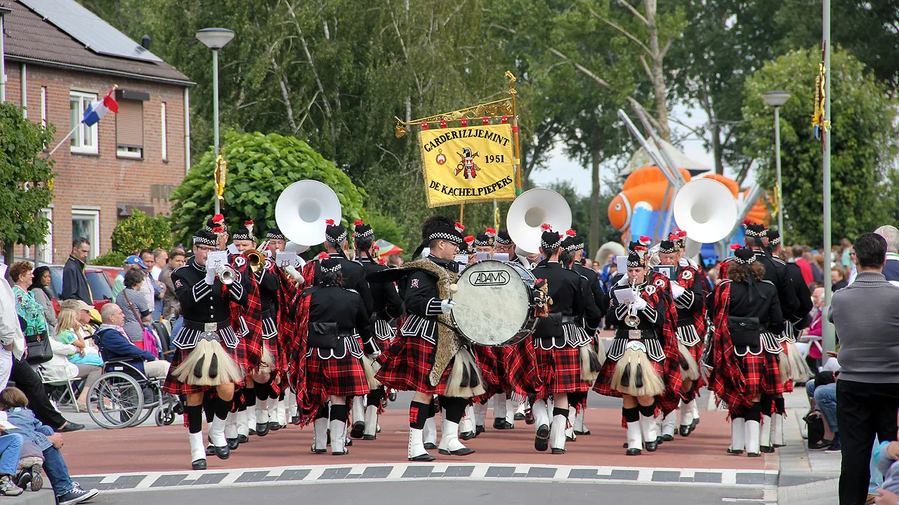 regiment kachelpiepers maastricht
