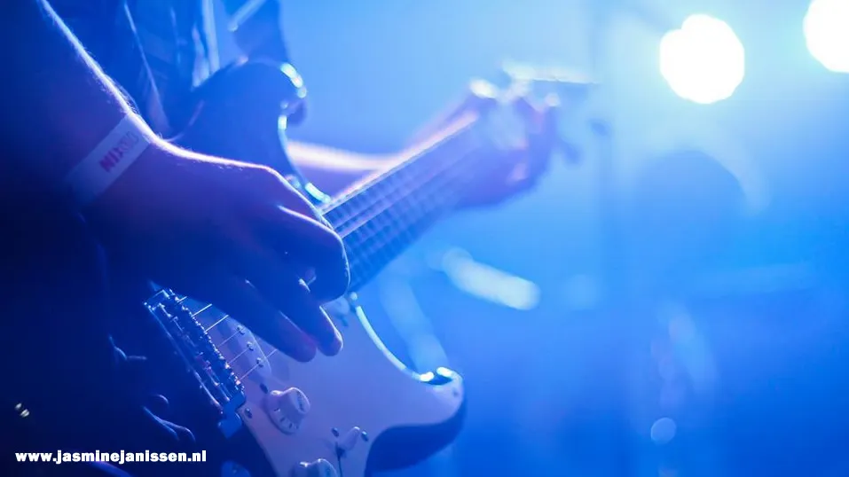 ryz2cmpxuyzf9q0mn0n6f756x schools that rock jasmine janissen