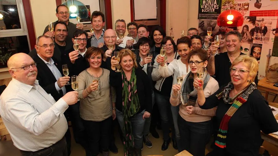 s6kl10qog4ksoetu3dwit68cb limburgs toneel