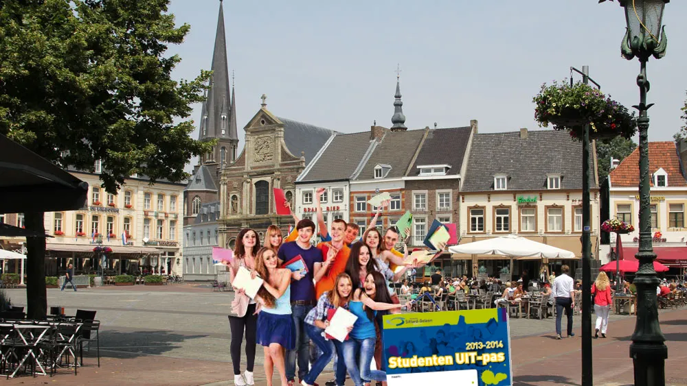 sbz3euo3vfvap4iw2tln30mha markt sittard op een zonnige zondag studenten uit pas
