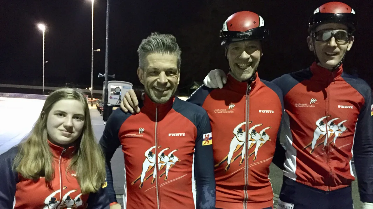 schaatsen marathonners lbsv elize rietveld jurgen beeren jan de koning hans schoemakers jip spel zat al in de kleedkamer