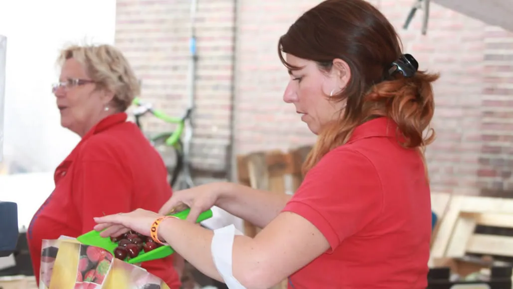 sdu2lm8avowpghzr1v0o4c7ki djacky groentenkraam markt geleen 16 9