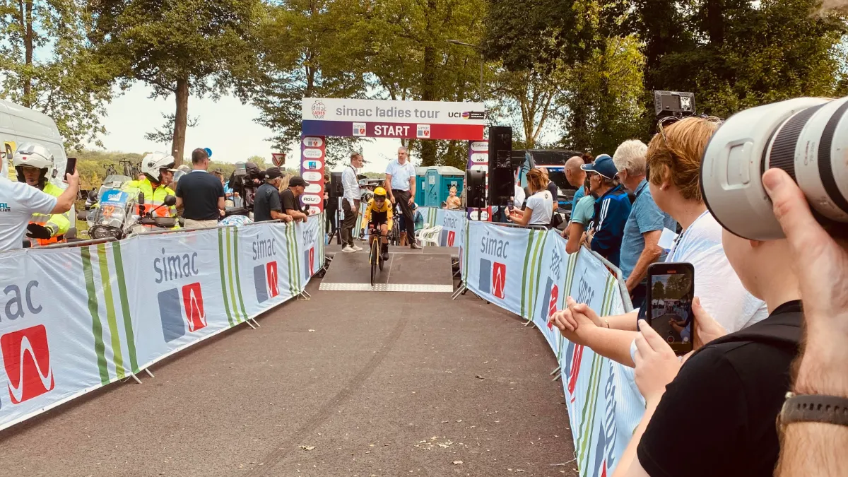 simac ladies tour 2022 etappe 5 start