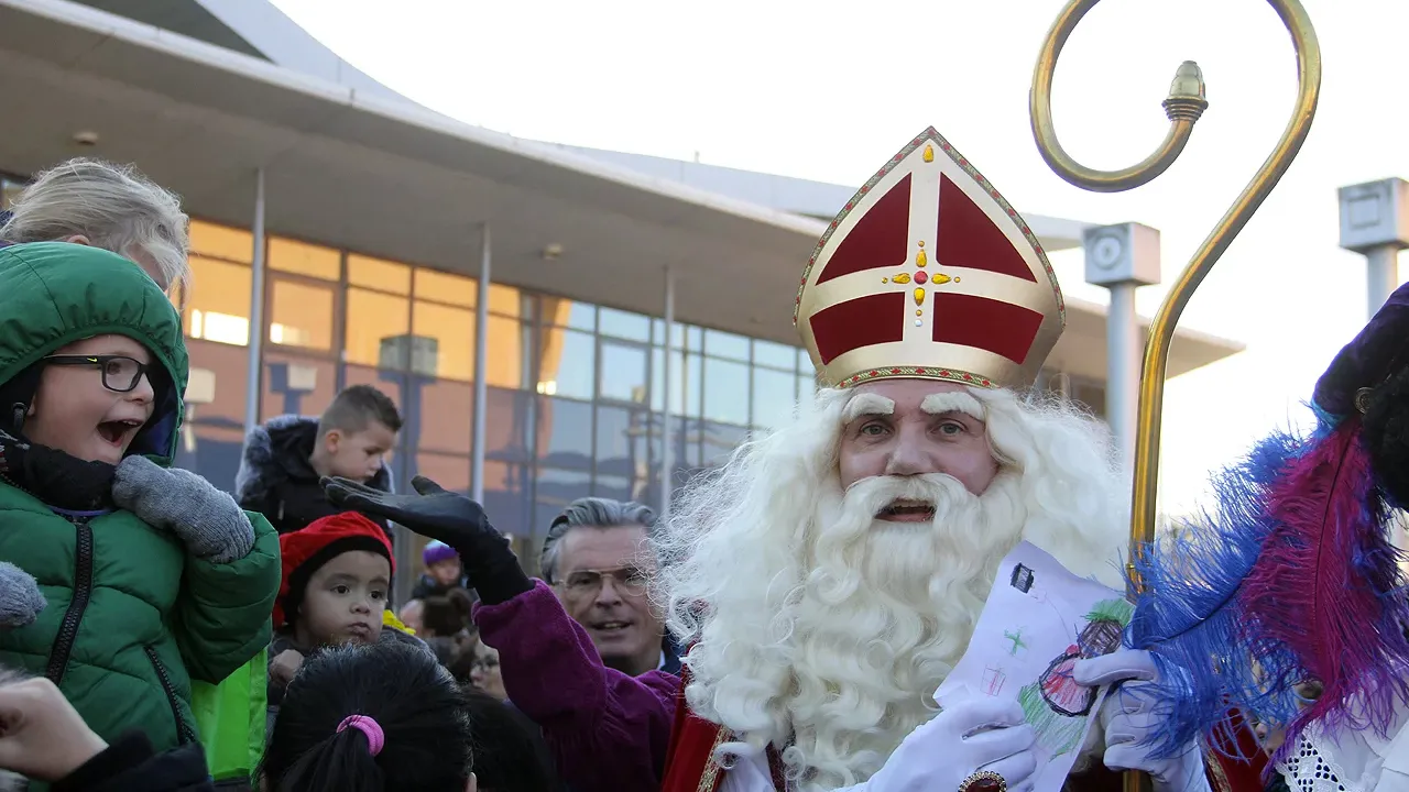 sinterklaas krijgt tekening