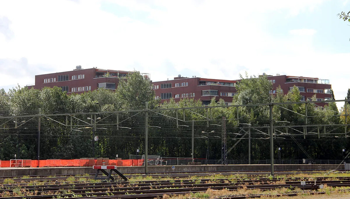 sittadel gezien vanaf westzijde spoor