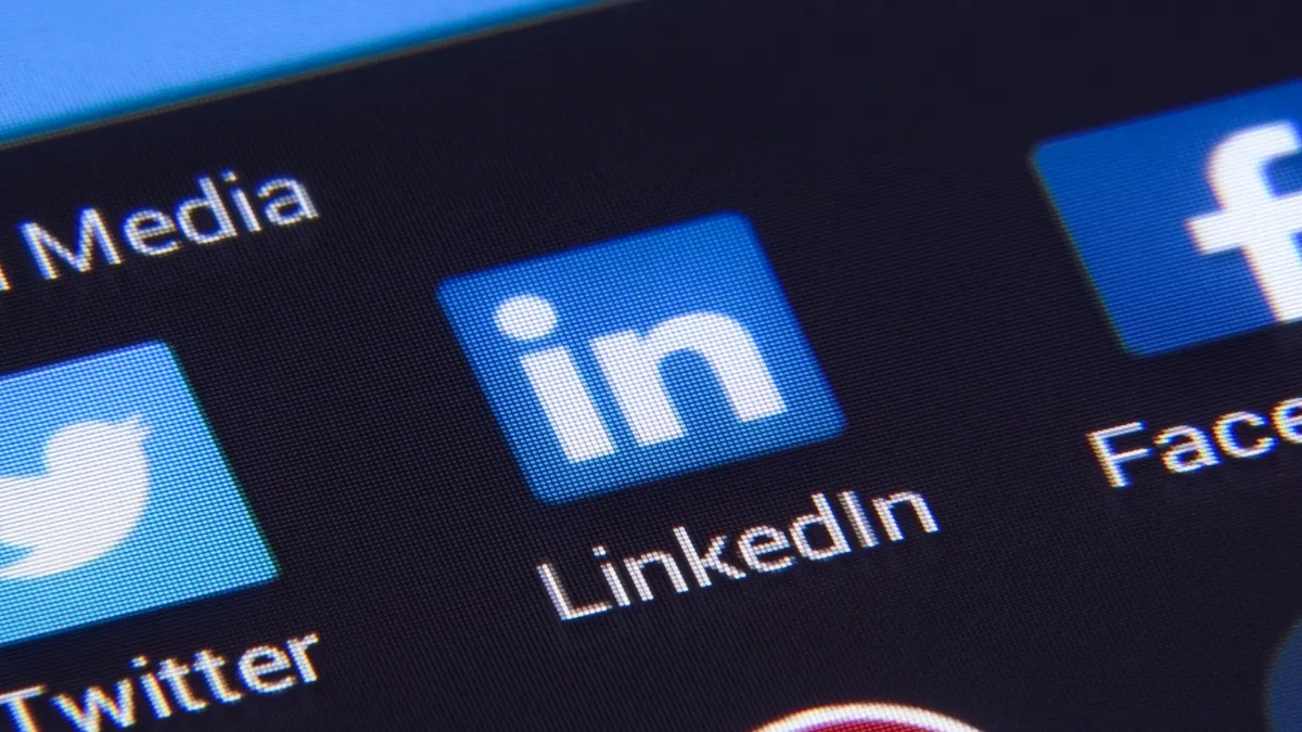 smartphone mobile screen technology profile internet 1028519 pxherecom