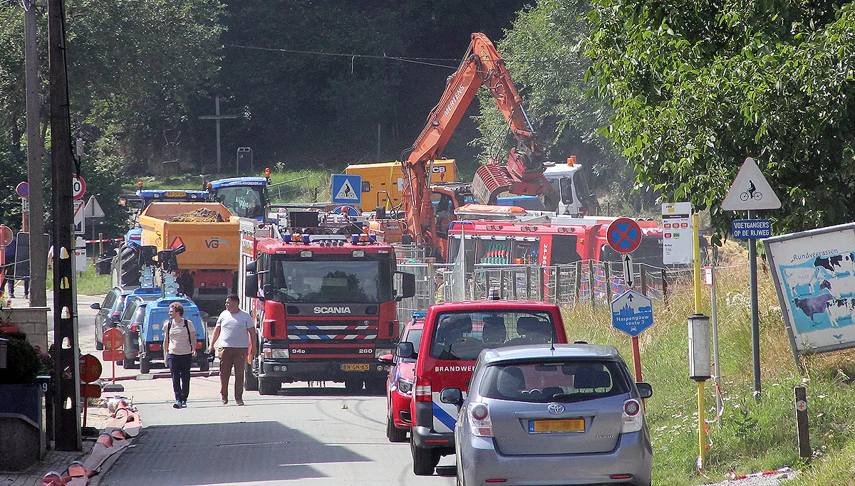 smeulende hooibrand in cannerberg 2jpg