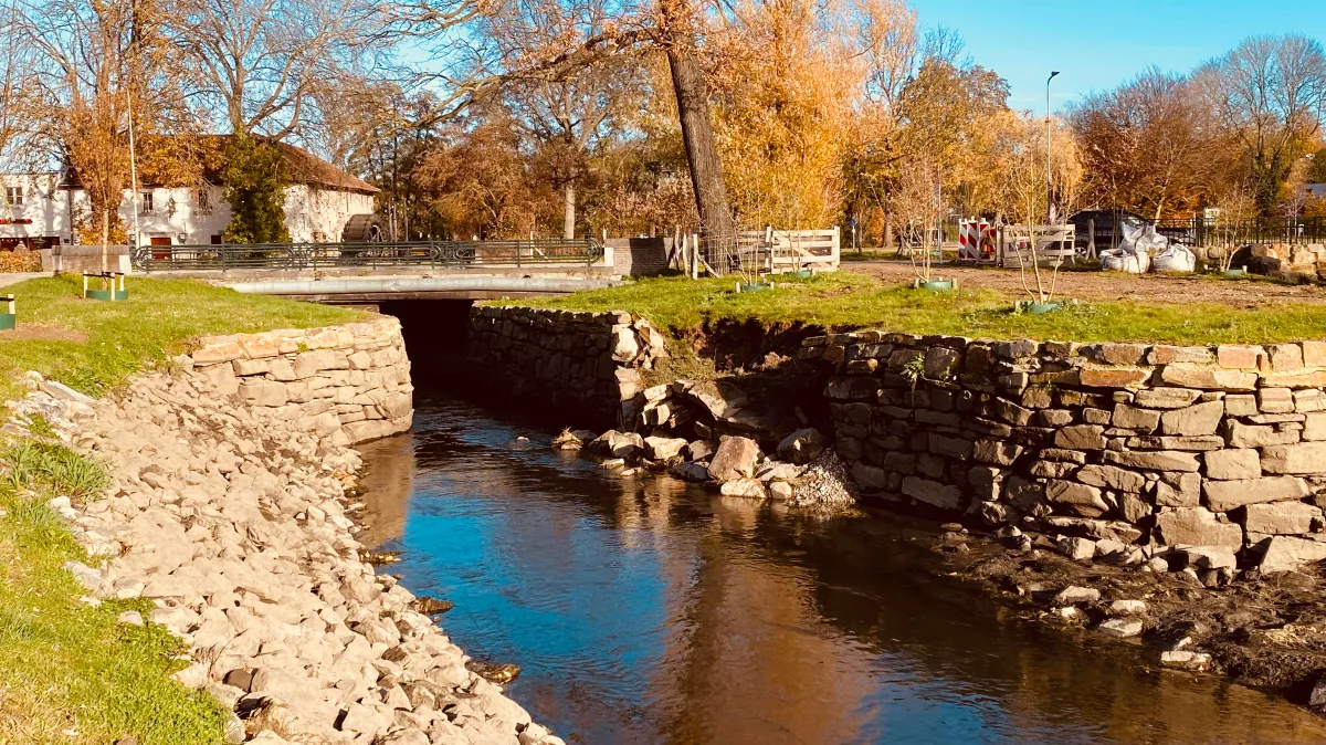 stapelstenenwand molenweg 2