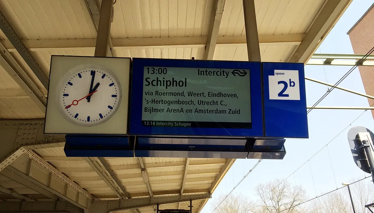 station sittard perron trein naar schiphol