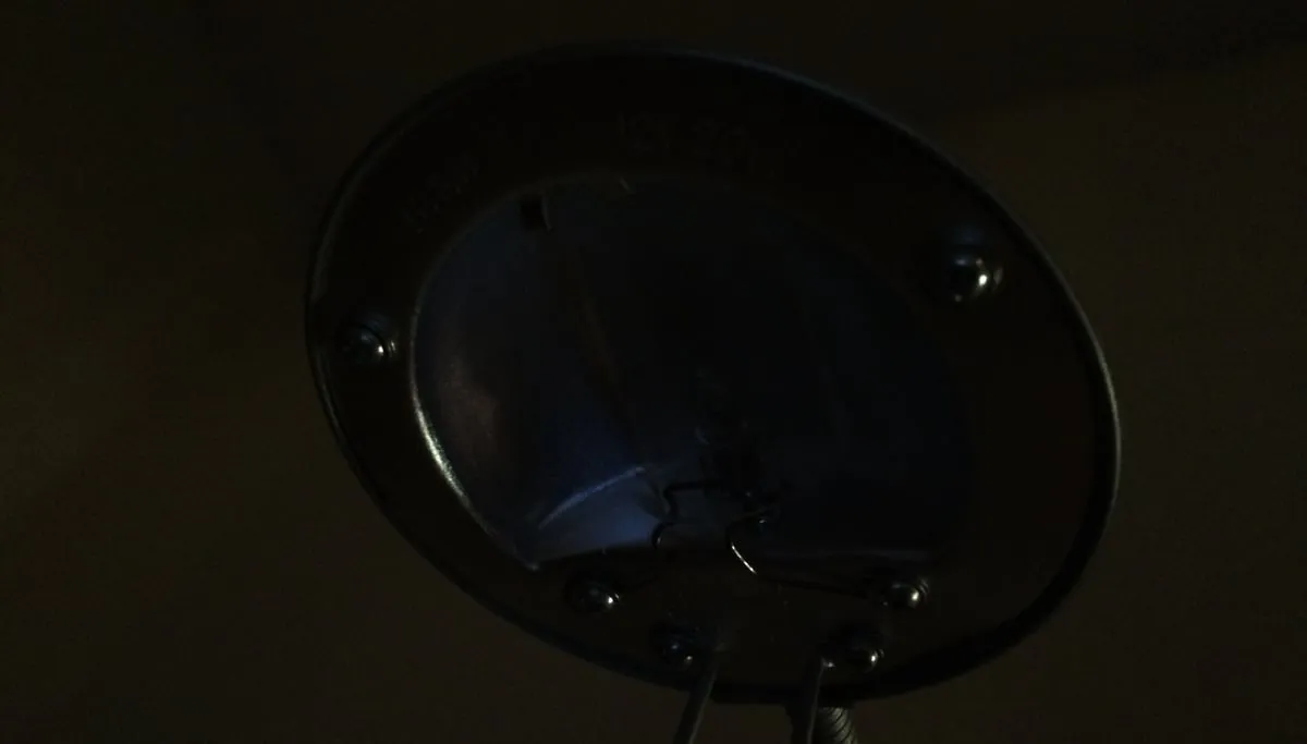 stroomstoring niet brandende lamp in schemerdonker